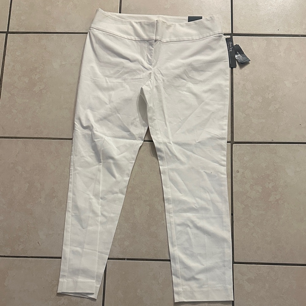 Alfani White slim leg Women Pants Size 14 NWT